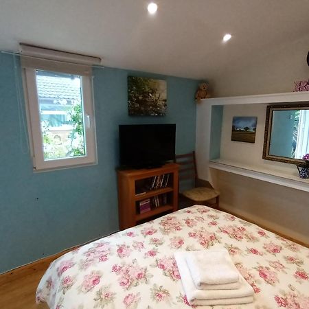 Private Suite In Oxfordshire, A40 ウィットニー エクステリア 写真