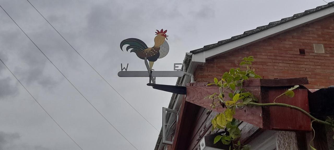 Private Suite In Oxfordshire, A40 ウィットニー エクステリア 写真