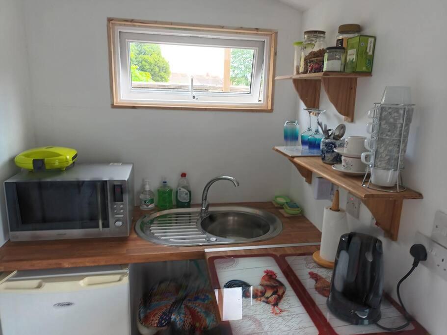 Private Suite In Oxfordshire, A40 ウィットニー エクステリア 写真
