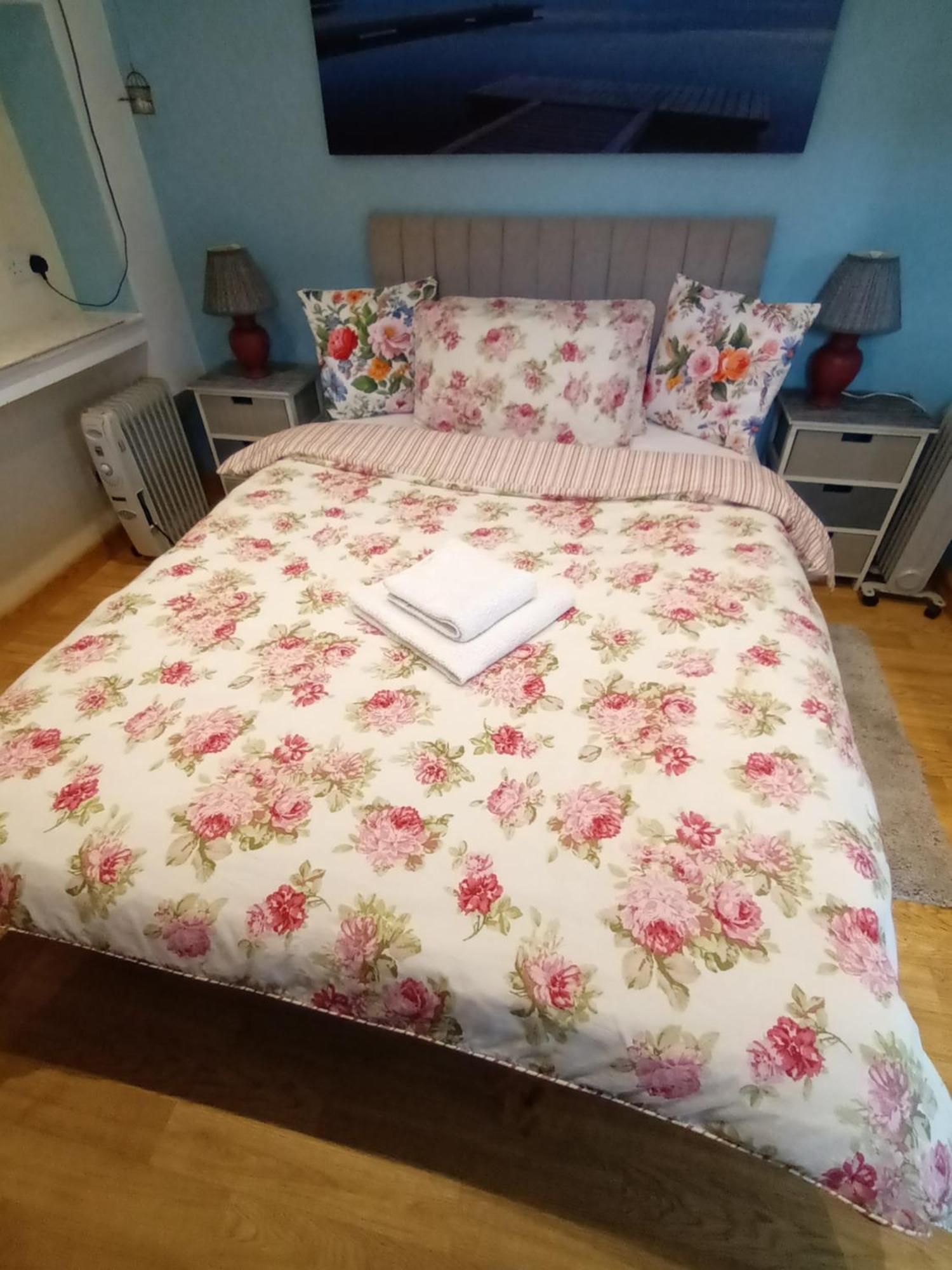 Private Suite In Oxfordshire, A40 ウィットニー エクステリア 写真